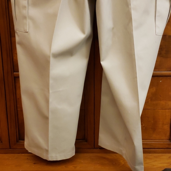 NWOT Adjust-A-Band Khaki Cargo Pants Size42 S - Picture 6 of 10